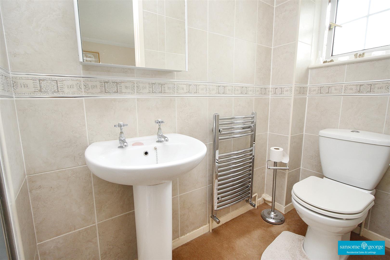 Simons Close, Tilehurst, Reading